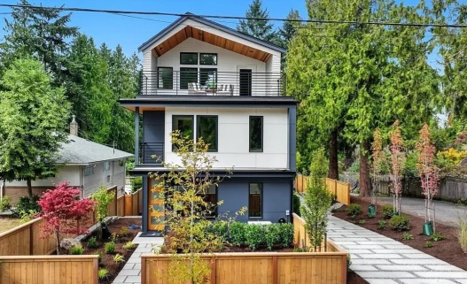 13047 39th Ave NE